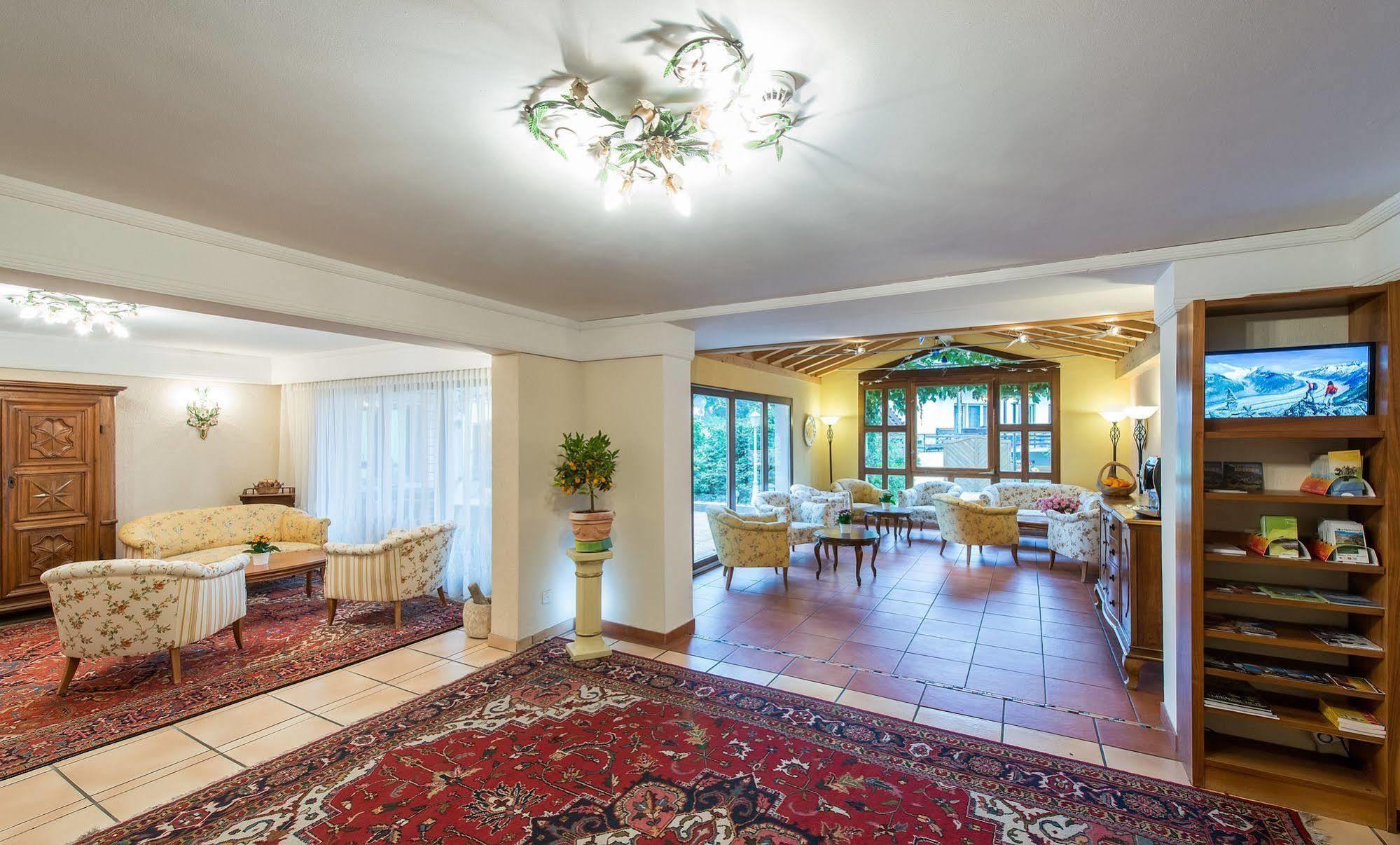 Mörel Badehotel Salina Maris - Wellness & Vintage מראה חיצוני תמונה